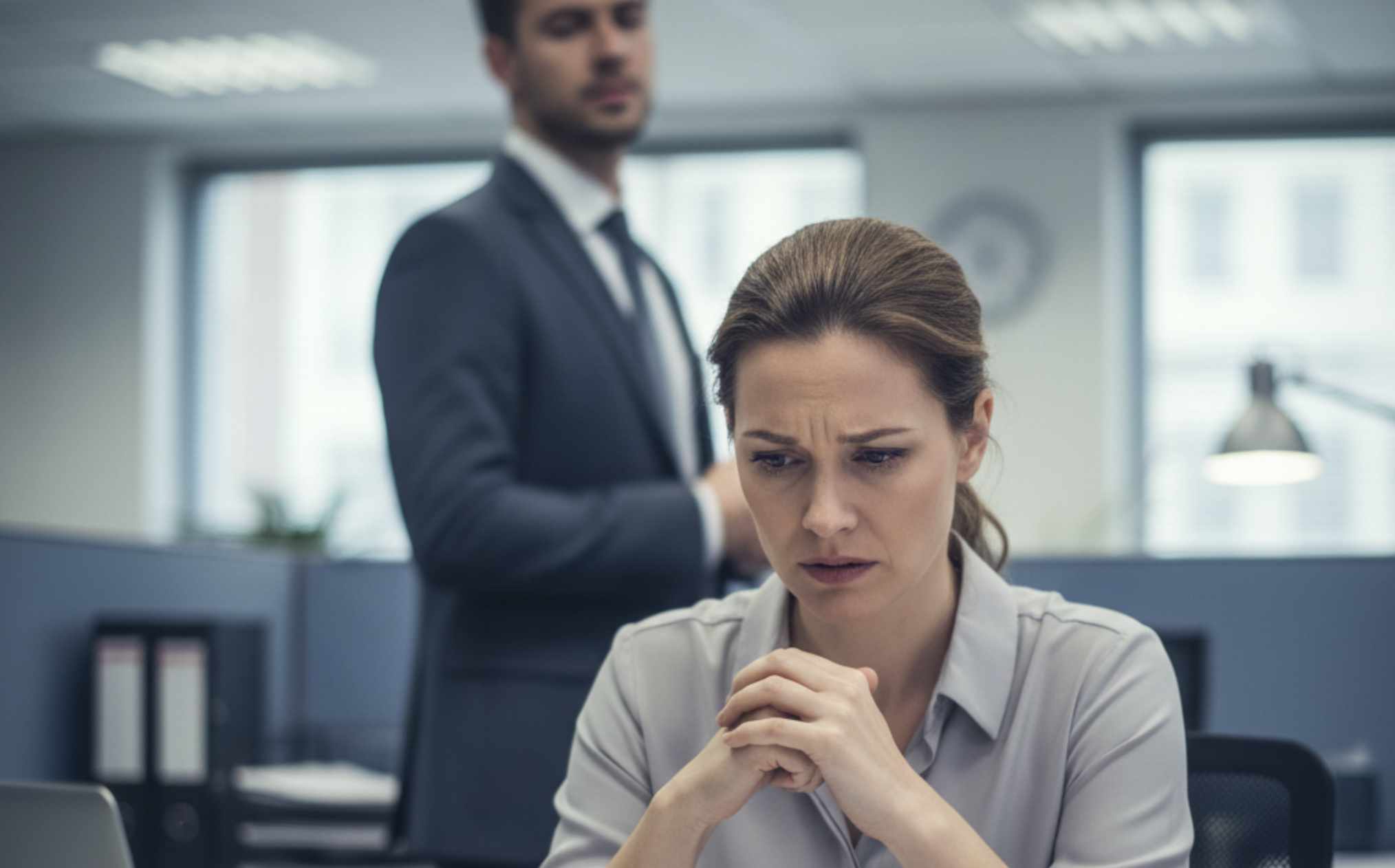 Defensa legal por acoso laboral en empresas