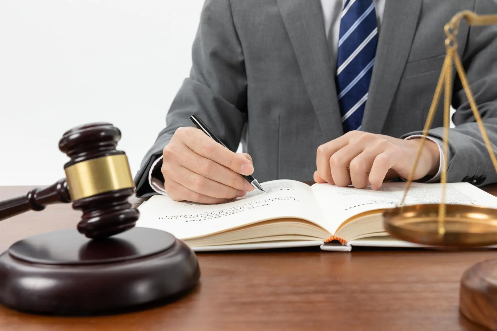 Representación legal en pleitos civiles complejos